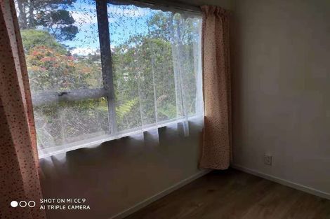 Photo of property in 2/15 Trojan Crescent, New Lynn, Auckland, 0600