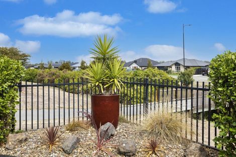 Photo of property in 39 Te Whenu Crescent, Marshland, Christchurch, 8083