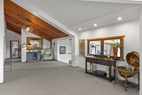 Photo of property in 82 Maungatawhiri Road, Raglan, 3295