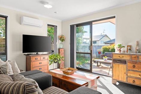 Photo of property in 2/16 Highgrove Drive, Grandview Heights, Hamilton, 3200