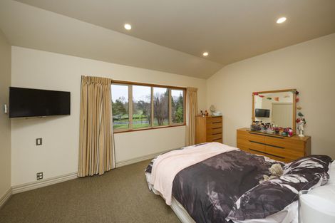 Photo of property in 17a Montgomery Terrace, Hokowhitu, Palmerston North, 4410