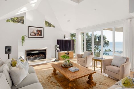 Photo of property in 2/6 Saint Leonards Road, Hauraki, Auckland, 0622