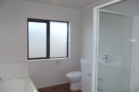 Photo of property in 18 Diamond Grove, Brown Owl, Upper Hutt, 5018