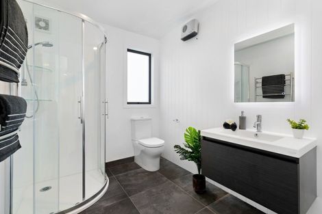 Photo of property in 21 Bannister Street, Jacks Point, Queenstown, 9371