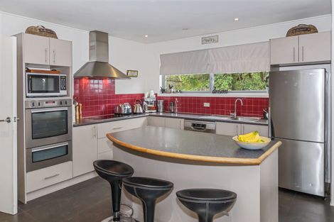 Photo of property in 1 Pluto Place, Beach Haven, Auckland, 0626