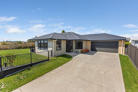 Photo of property in 10 Ta Paora Drive, Bell Block, New Plymouth, 4312