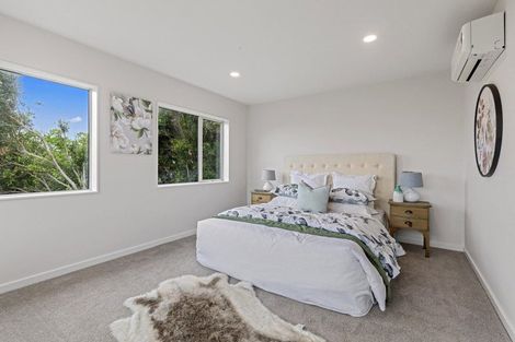 Photo of property in 487a East Coast Road, Murrays Bay, Auckland, 0630