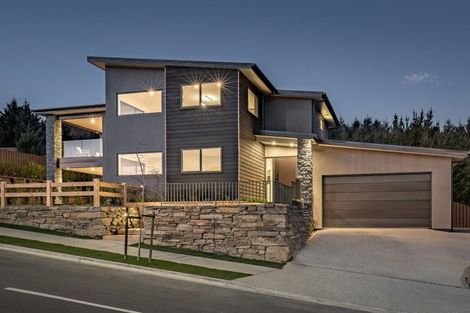 Photo of property in 18 Fenton Avenue, Wanaka, 9305