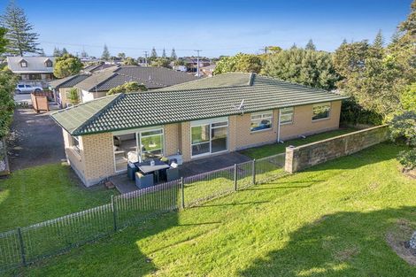 Photo of property in 10a Centreway Road, Orewa, 0931
