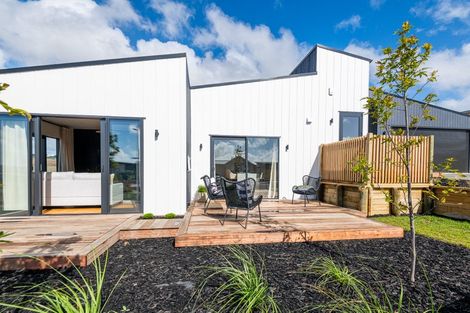 Photo of property in 17 Tunarau Street, Raglan, 3225