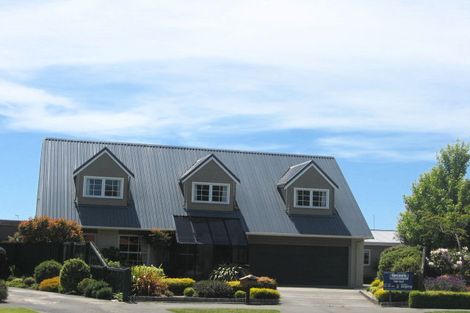 Photo of property in 15 De Ville Place, Burwood, Christchurch, 8061