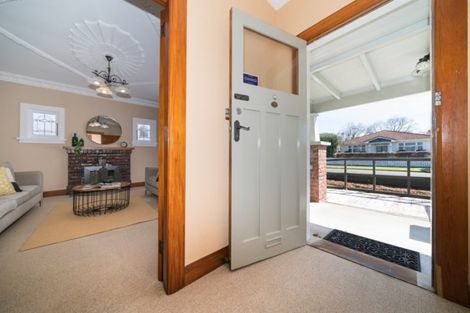 Photo of property in 42 Dahlia Street, Palmerston North, 4410