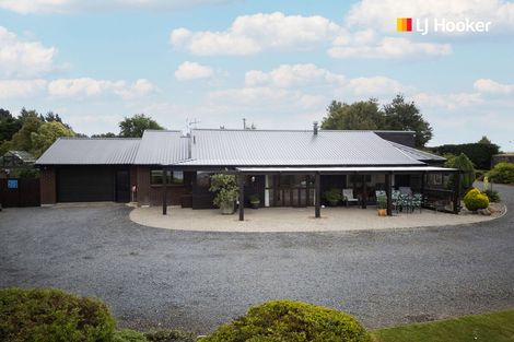 Photo of property in 43 Halfway Bush Road, Halfway Bush, Dunedin, 9076