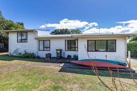 Photo of property in 39 Koromiko Street, Otaki Beach, Otaki, 5512