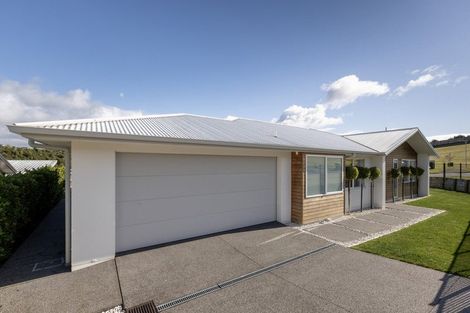 Photo of property in 74 Whakaturou Crescent, Pyes Pa, Tauranga, 3112