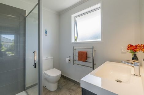 Photo of property in 83 Waipunahau Road, Waikanae, 5036