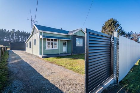 Photo of property in 24 Queen Street, Pareora, 7912