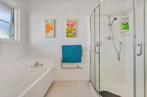 Photo of property in 72 Grande Vue Road, Hillpark, Auckland, 2102