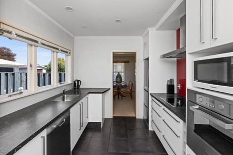 Photo of property in 34 Trinity Crescent, Pirimai, Napier, 4112