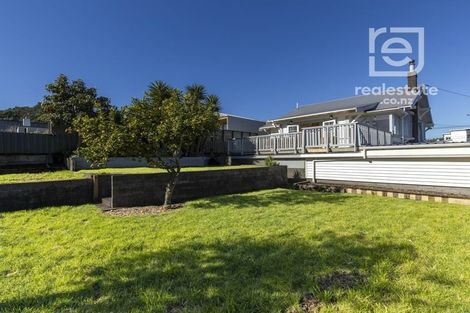 Photo of property in 16 Bulteel Street, New Plymouth, 4310