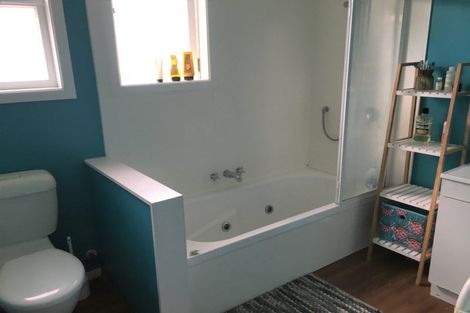 Photo of property in 10 Kenney Crescent, Fairfield, Hamilton, 3214