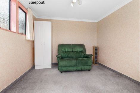 Photo of property in 16 Seddon Street, Levin, 5510