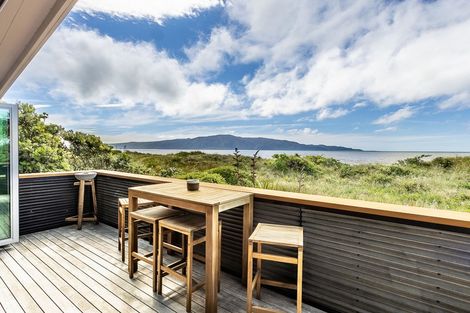 Photo of property in 215 Manly Street, Paraparaumu Beach, Paraparaumu, 5032