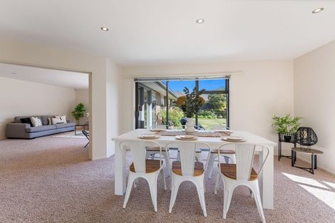 Photo of property in 43 Berkshire Drive, Avonhead, Christchurch, 8042