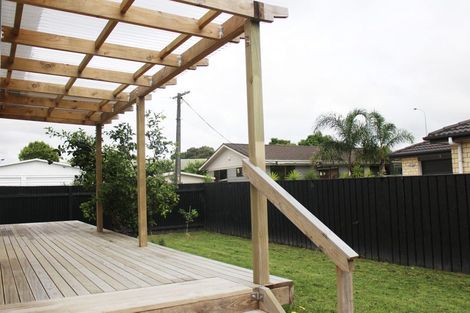 Photo of property in 337 Swanson Road, Ranui, Auckland, 0612