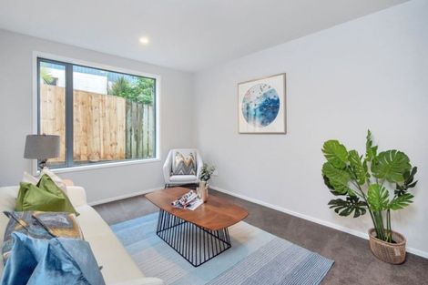 Photo of property in 1a Lyons Avenue, Murrays Bay, Auckland, 0630