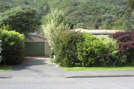 Photo of property in 43 Hampden Street, Picton, 7220