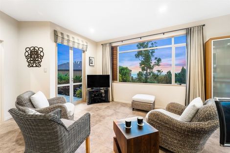 Photo of property in 2/56 Castor Bay Road, Castor Bay, Auckland, 0620