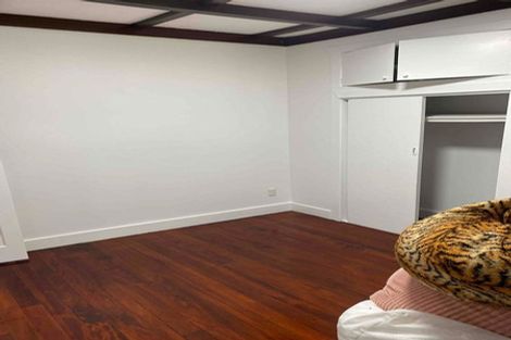 Photo of property in 1072 Great North Road, Point Chevalier, Auckland, 1022