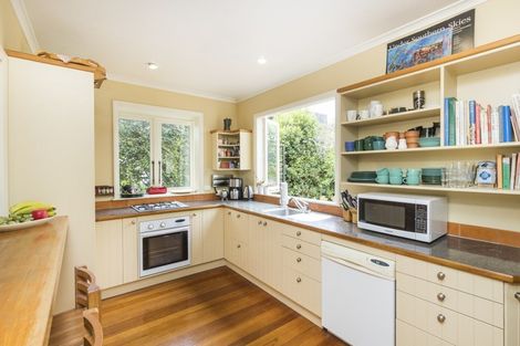 Photo of property in 27 Alan Street, Palmerston North, 4414