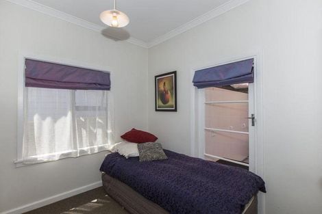 Photo of property in 255 Marine Parade, Eastbourne, Lower Hutt, 5013