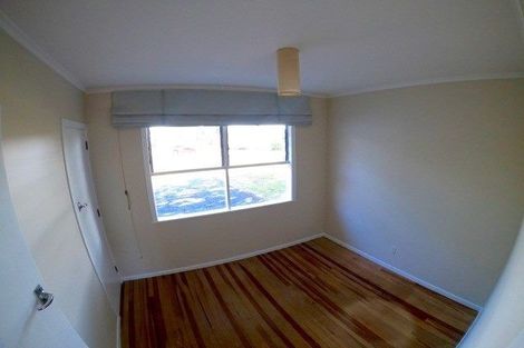 Photo of property in 15 Murray Road, Te Atatu Peninsula, Auckland, 0610