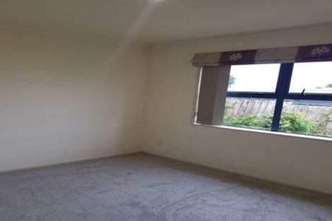 Photo of property in 19 Rangi Avenue, Schnapper Rock, Auckland, 0632