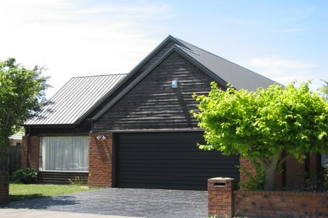 Photo of property in 60 Berkshire Drive, Avonhead, Christchurch, 8042