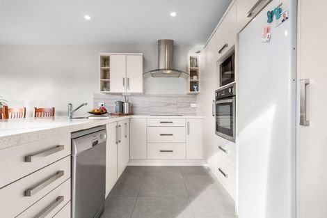 Photo of property in 17 Scoria Close, Pyes Pa, Tauranga, 3112