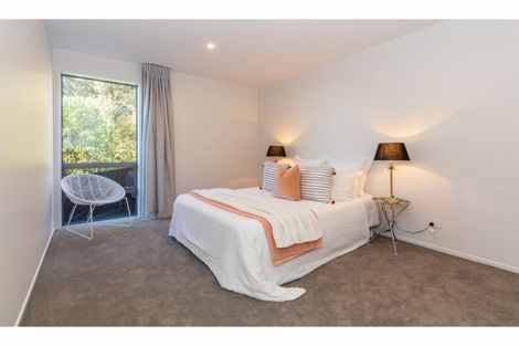 Photo of property in 10 Hilltop Lane, Mount Pleasant, Christchurch, 8081