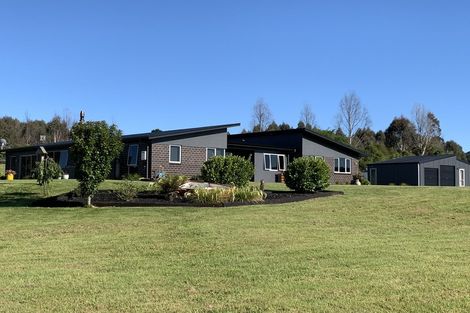 Photo of property in 24 Oakdale Drive, Kinloch, Taupo, 3377