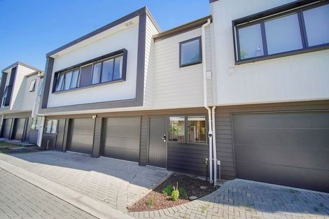 Photo of property in 15d Pipitea Place, Massey, Auckland, 0614