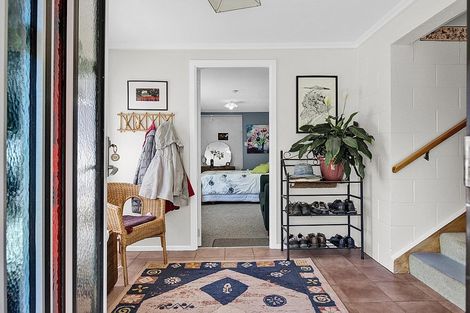 Photo of property in 2/39 Awanui Street, Merrilands, New Plymouth, 4312