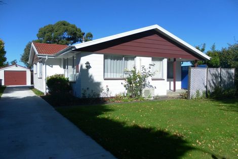 Photo of property in 18 Saunders Place, Redwood, Christchurch, 8051