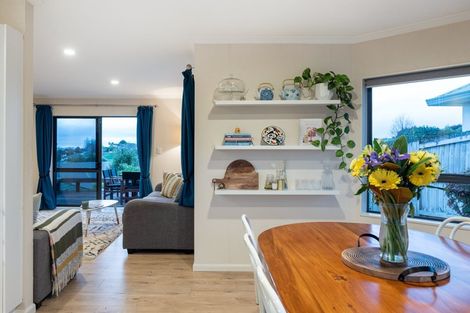 Photo of property in 14 Solander Drive, Welcome Bay, Tauranga, 3112