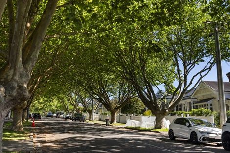 Photo of property in 29 Herne Bay Road, Herne Bay, Auckland, 1011