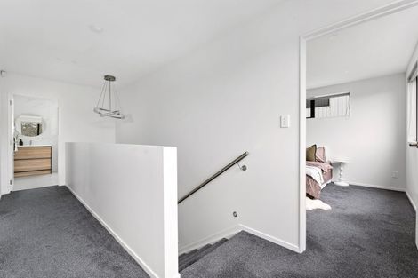Photo of property in 22d Aorangi Place, Birkenhead, Auckland, 0626