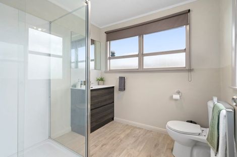 Photo of property in 298 Shakespeare Street, Leamington, Cambridge, 3432