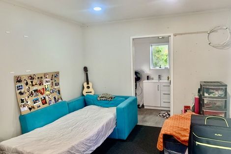 Photo of property in 108 Tirimoana Road, Te Atatu South, Auckland, 0602