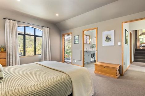 Photo of property in 2 Emerald Lane, Cashmere, Christchurch, 8022